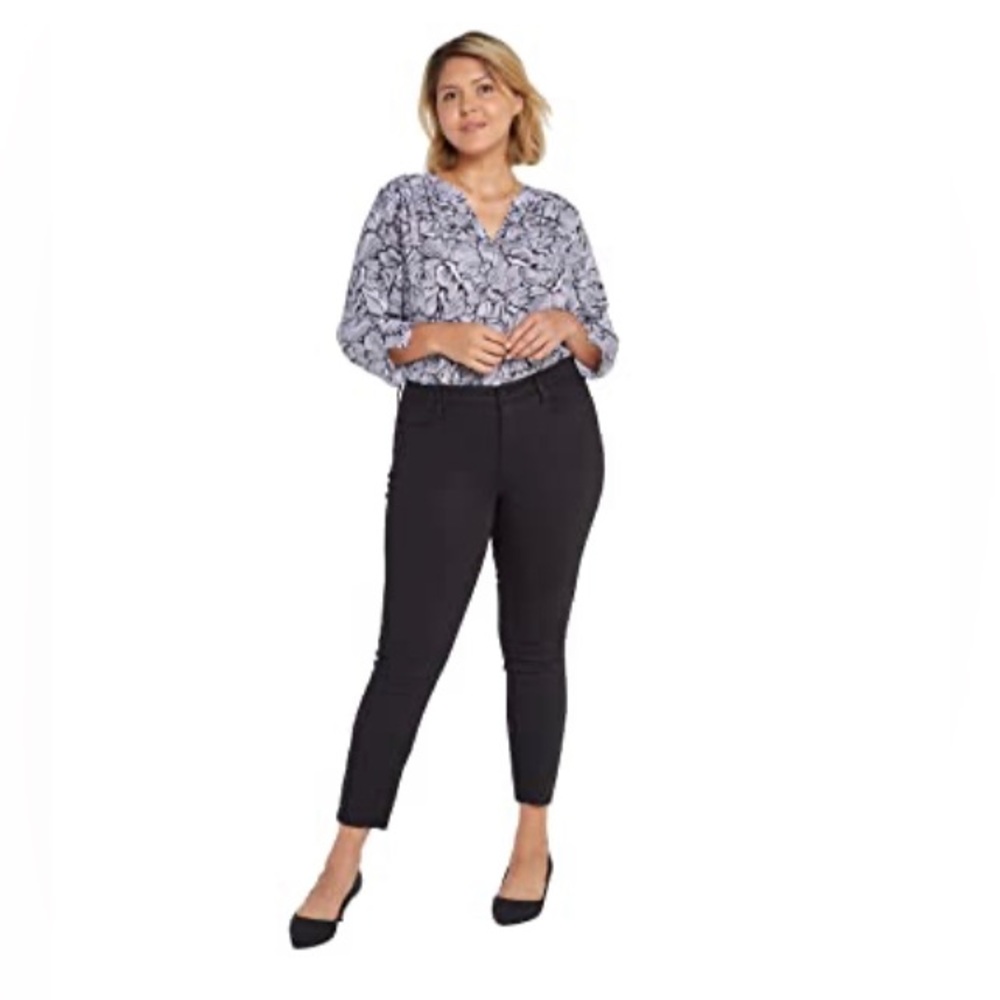 NYDJ Ami Skinny Ankle length black jeans with rough hem sz 14W